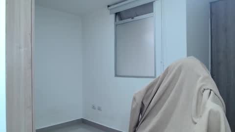 Snapshot of scott_brasher1 chatting on January 9, 8:22 pm Twitter Scott brasher1 Instagram Camiloestuardo2 online show from January 9, 8:22 pm