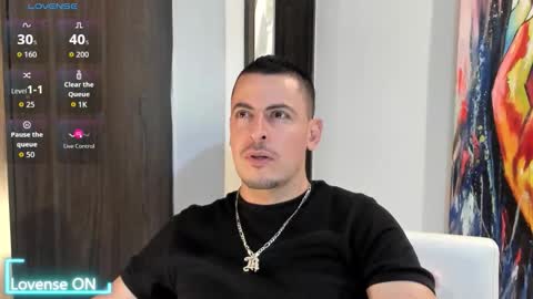 Snapshot of scotty_music chatting on October 11, 2:48 am Ricardo online show from October 11, 2:48 am