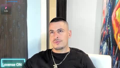 Snapshot of scotty_music chatting on September 24, 12:10 am Ricardo online show from September 24, 12:10 am