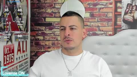 Snapshot of scotty_music chatting on September 16, 1:50 am Ricardo online show from September 16, 1:50 am