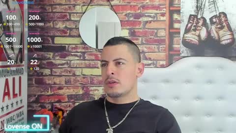 Snapshot of scotty_music chatting on September 17, 11:06 pm Ricardo online show from September 17, 11:06 pm