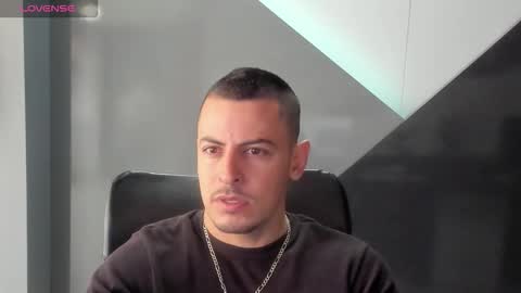 Snapshot of scotty_music chatting on September 14, 1:35 pm Ricardo online show from September 14, 1:35 pm