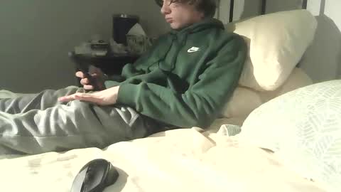 Snapshot of sdseventy chatting on February 17, 5:04 am ObvHype online show from February 17, 5:04 am