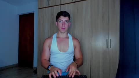 Snapshot of sean_brownx chatting on December 3, 1:50 am Sean online show from December 3, 1:50 am