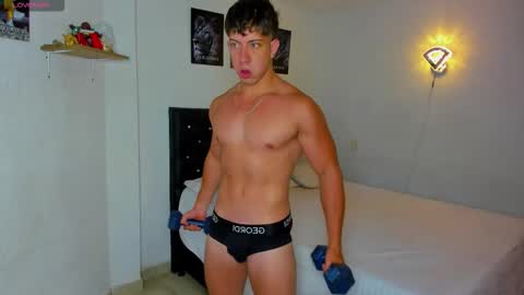 Snapshot of sean_brownx chatting on September 19, 10:59 am Sean online show from September 19, 10:59 am