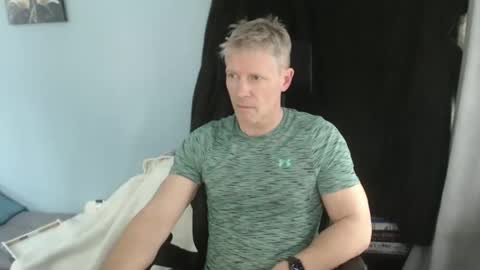 Snapshot of seanuncut chatting on October 31, 6:22 pm Sean Westwood online show from October 31, 6:22 pm