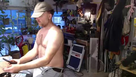 Seattlemanwhore online show from May 22, 2:00 pm