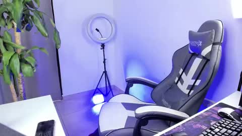 sebastian online show from March 11, 4:47 pm