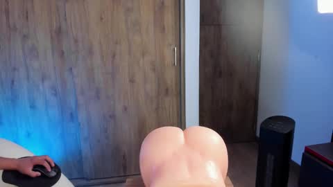 sebastian online show from September 26, 3:48 am