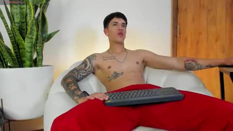 sebastian online show from November 18, 1:53 am