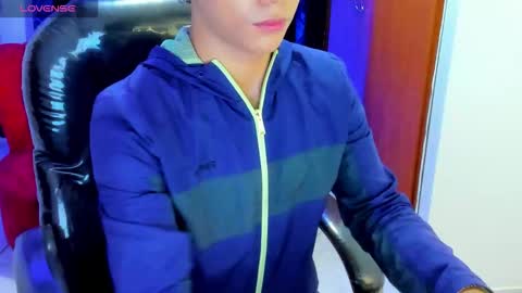 JUSTIN online show from November 26, 12:19 pm