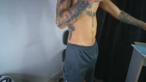 sem_alas online show from October 5, 4:38 am