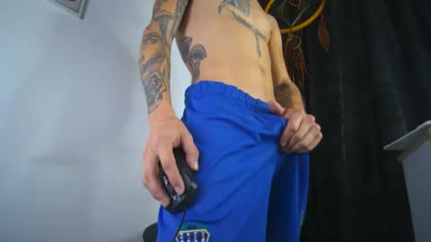 sem_alas online show from October 10, 3:33 am