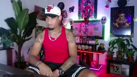 Aharon  ravelo online show from June 24, 5:10 am