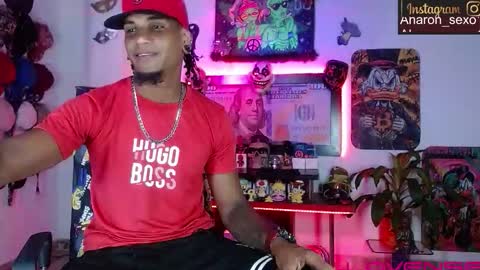 Aharon  ravelo online show from February 13, 5:35 am