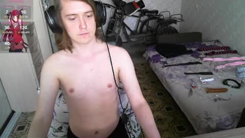 shad0wfemb0y online show from April 1, 11:23 am