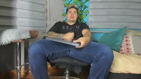 jhon deibyd online show from January 7, 1:54 pm