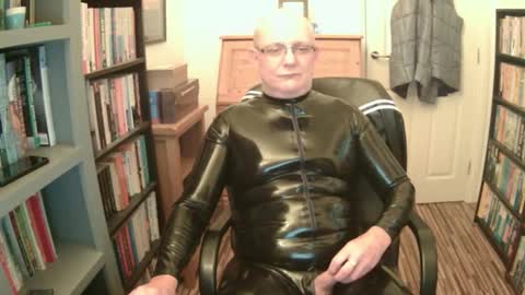 Shiny Gary online show from November 9, 3:16 pm