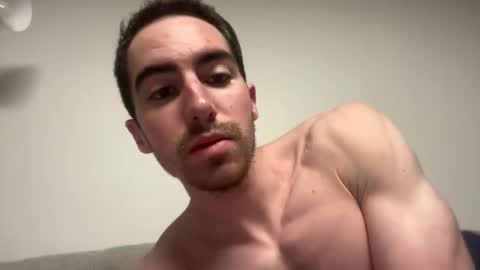 shirtlesshunk15 online show from February 19, 2:19 am