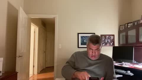 Chicago Guy online show from January 3, 6:11 am