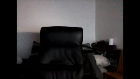 Snapshot of shyboyhugecum2020 chatting on January 24, 4:37 am shyboyhugecum2020 online show from January 24, 4:37 am
