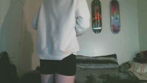 shyboyhugecum2020 online show from October 26, 3:41 am