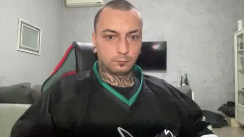 sidvicious23cm online show from January 14, 7:28 pm