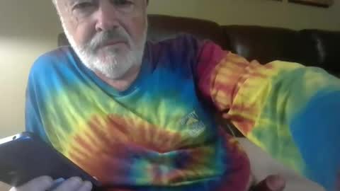 Snapshot of silverdaddy_1955 chatting on October 20, 10:41 am Daddy Bear online show from October 20, 10:41 am