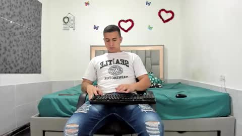 SIMON KELER online show from October 18, 2:16 am