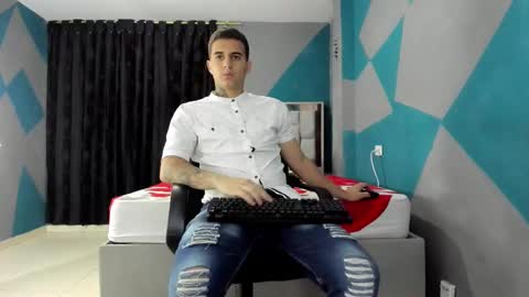 SIMON KELER online show from January 6, 7:42 am