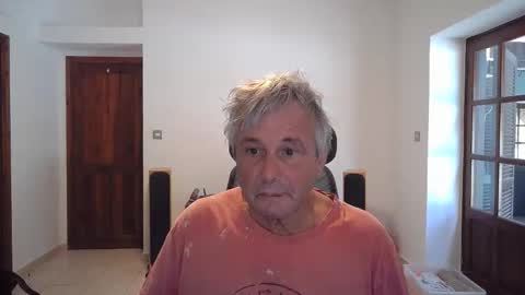 Snapshot of simonthenudist chatting on October 21, 7:33 am Simon online show from October 21, 7:33 am