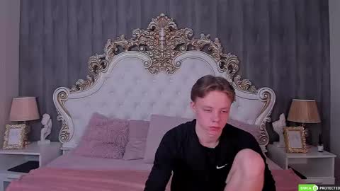 Simon online show from March 5, 8:43 am