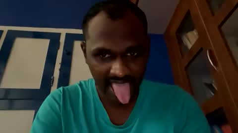 singletamilboy2 online show from February 27, 8:15 am