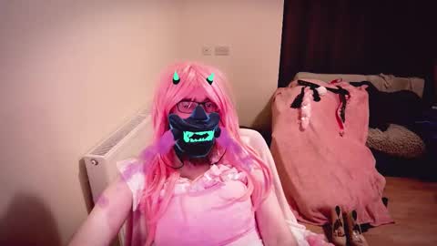 Snapshot of sissy_lolabunny chatting on October 31, 12:34 am sissy_lolabunny online show from October 31, 12:34 am