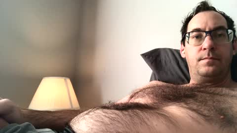 sixfootseven online show from December 12, 2:33 pm