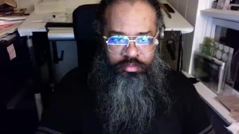 Snapshot of siyah_sakal chatting on December 17, 11:06 am siyah_sakal online show from December 17, 11:06 am