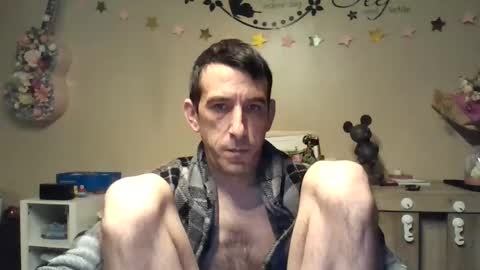 SkinnyBigCock2 online show from April 23, 3:55 am