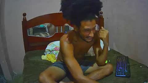 Snapshot of skinnylatinman chatting on December 4, 7:39 am Skinny Latin Man online show from December 4, 7:39 am