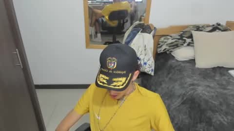 skinnypipe15 online show from November 9, 2:48 am