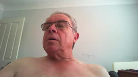 Skipper1970 online show from December 14, 2:51 am