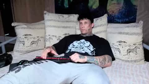 skirlingod online show from October 14, 7:26 am