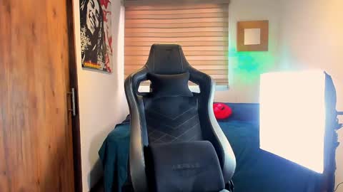 Liam Vokov online show from February 3, 8:57 pm