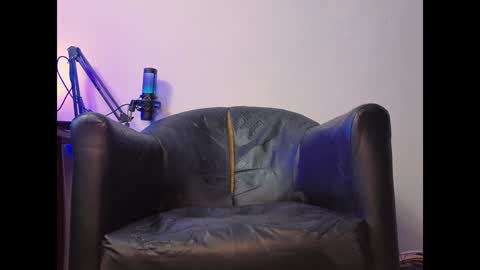 Skull online show from January 19, 4:57 pm