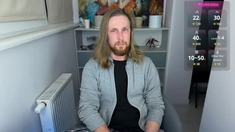 sky_guy25 online show from April 23, 7:49 pm
