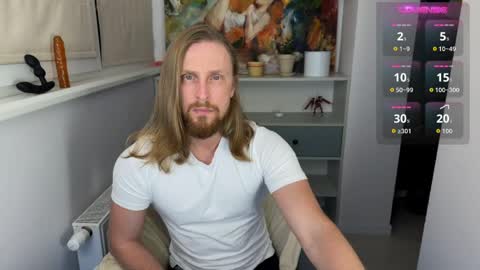 sky_guy25 online show from May 16, 7:56 pm