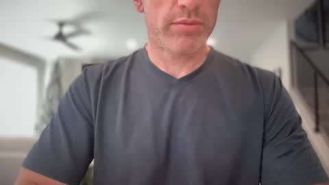 Snapshot of skylineboatclub chatting on January 8, 7:56 pm skylineboatclub online show from January 8, 7:56 pm