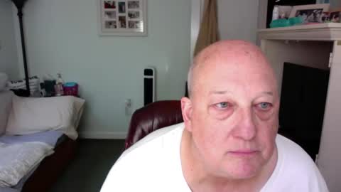 slick50000 online show from May 4, 7:04 pm