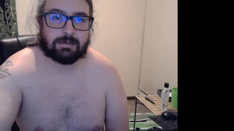 Snapshot of slimdizzy64 chatting on January 6, 1:42 am slave drew or slut online show from January 6, 1:42 am