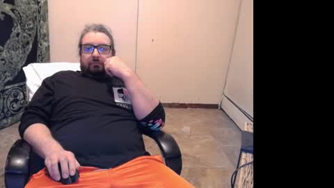 Snapshot of slimdizzy64 chatting on March 1, 9:37 pm slave drew or slut online show from March 1, 9:37 pm