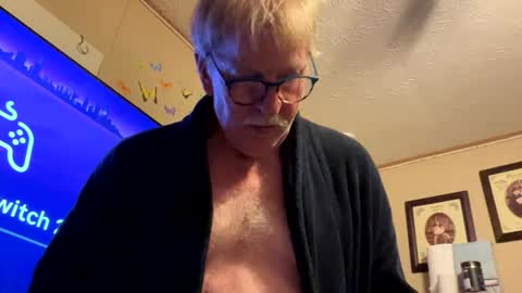 slimjim061560 online show from August 2, 4:55 am